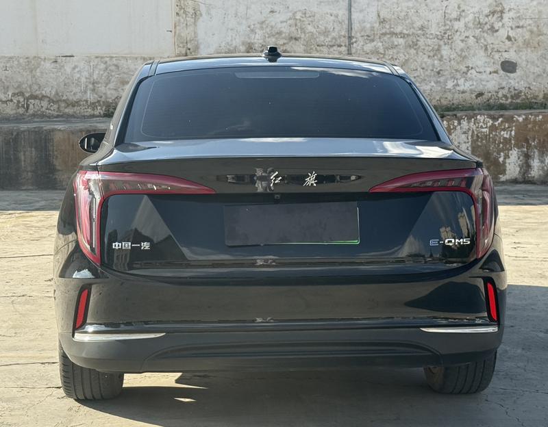 Hongqi E-QM5 - фото 4