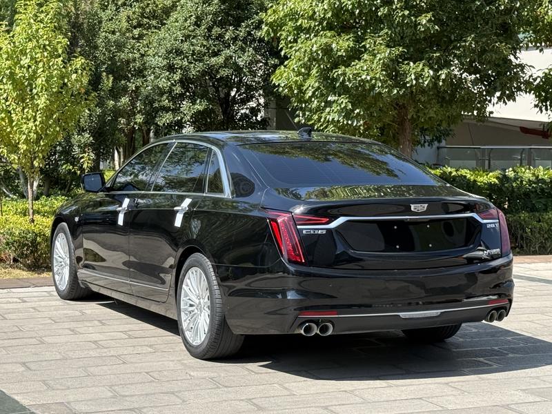 Cadillac CT6 - фото 3