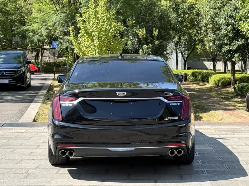 Cadillac CT6 - фото 4