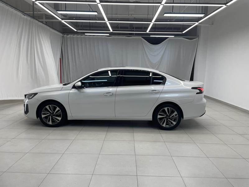 Peugeot 408 - фото 3