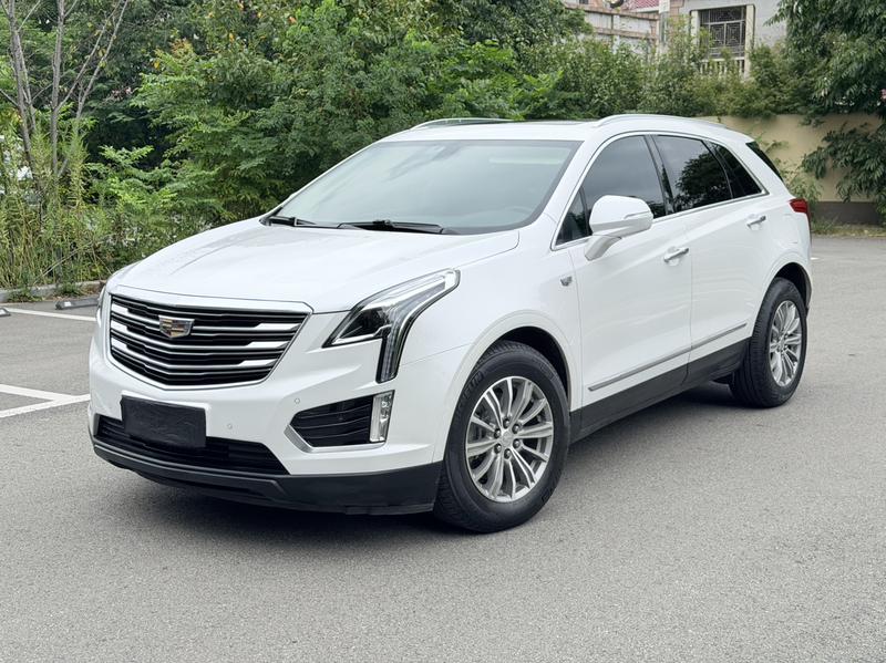 Cadillac XT5 - фото 0