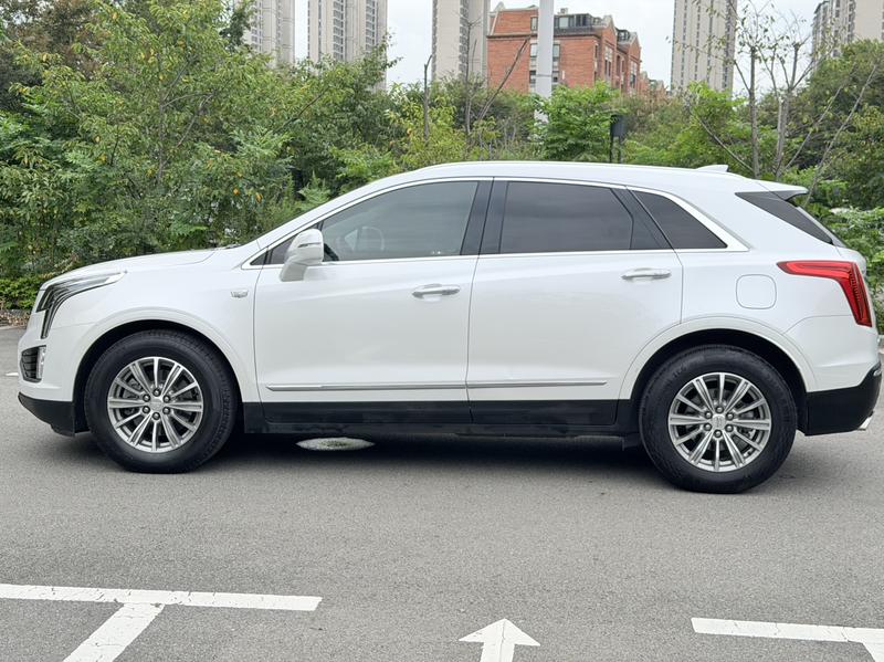 Cadillac XT5 - фото 3
