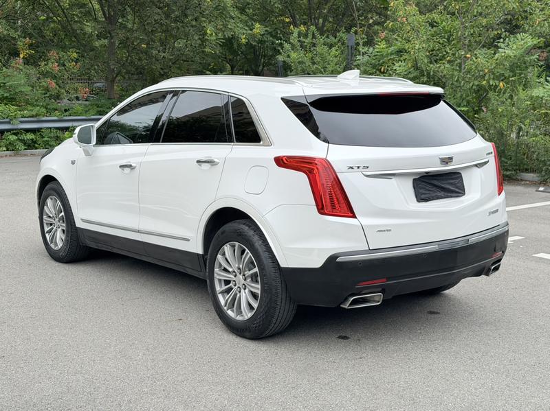 Cadillac XT5 - фото 4