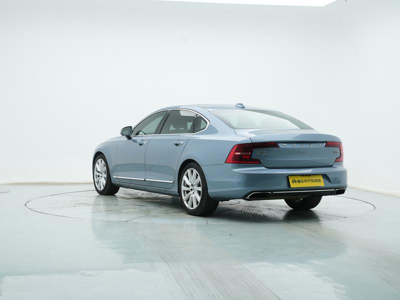 Volvo S90 - фото 4