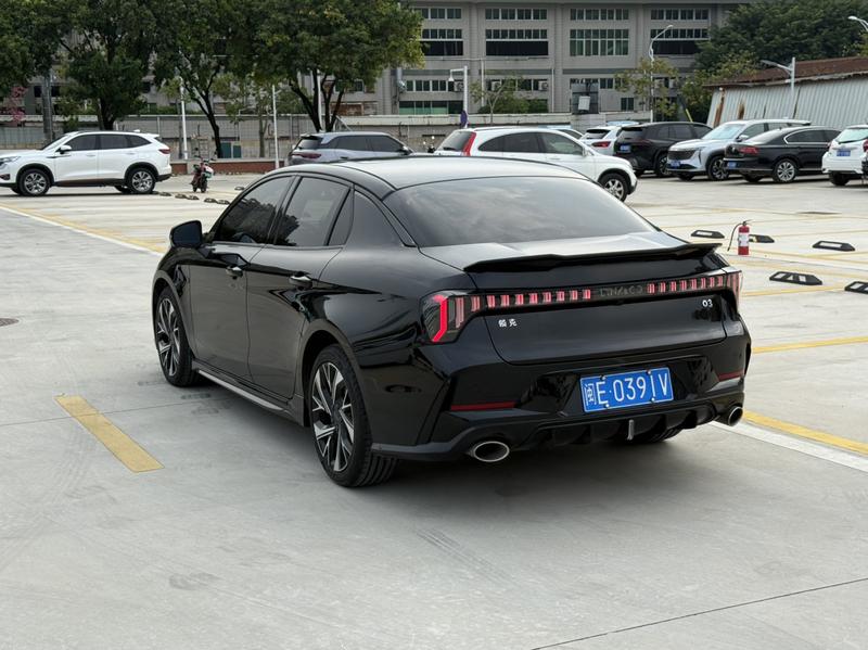 Lynk & Co 03 - фото 3