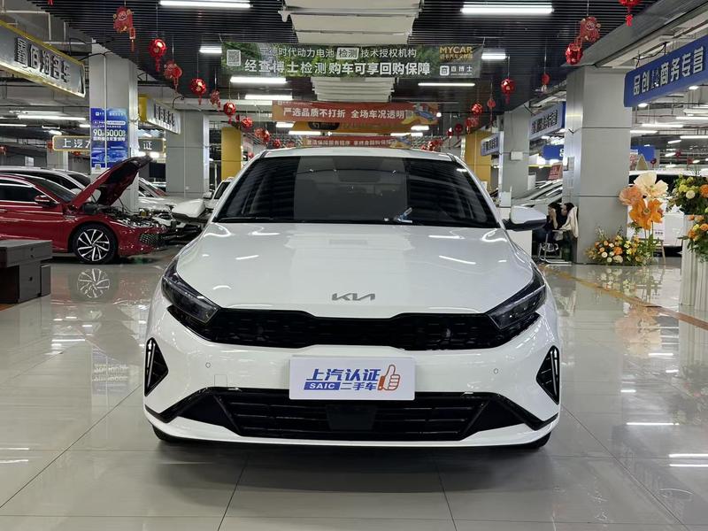 Kia K3 - фото 1