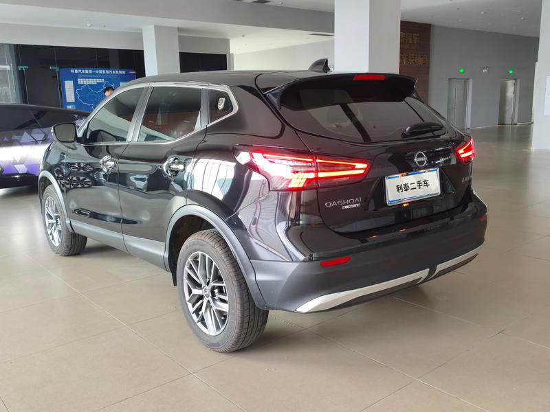 Nissan Qashqai - фото 4