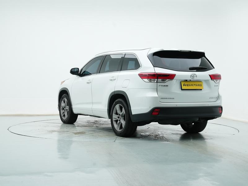 Toyota Highlander - фото 4