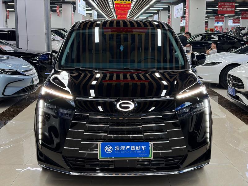 GAC Trumpchi E8 PHEV - фото 1