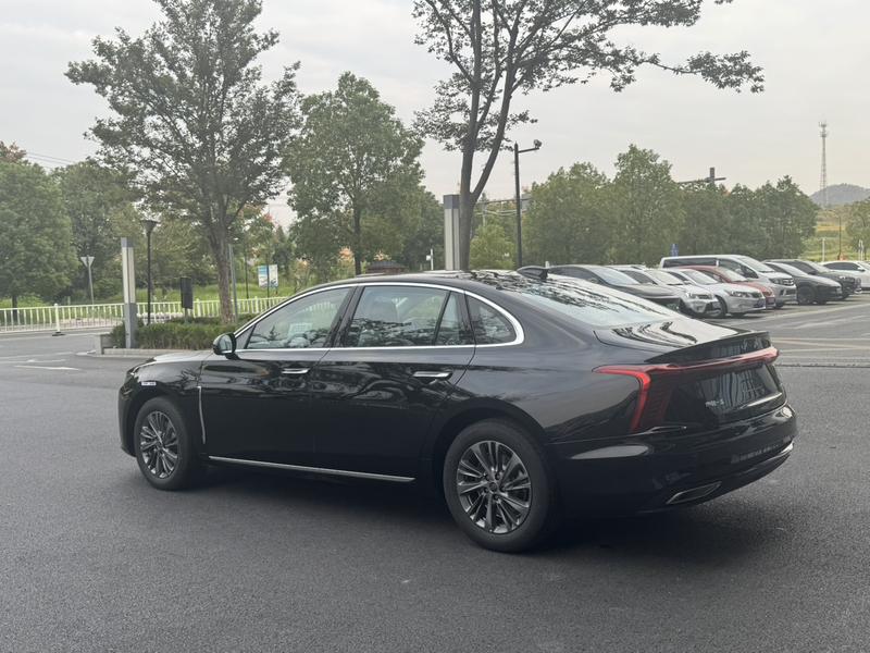 Hongqi H5 - фото 3