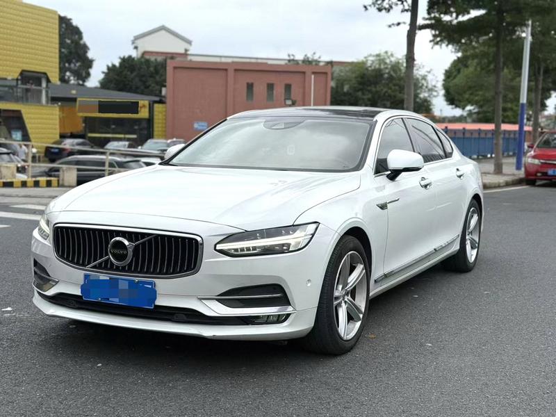 Volvo S90 - фото 0