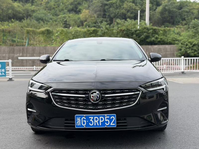 Buick Regal - фото 1