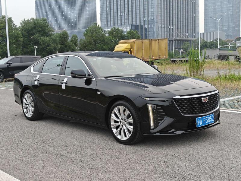 Cadillac CT6 - фото 2