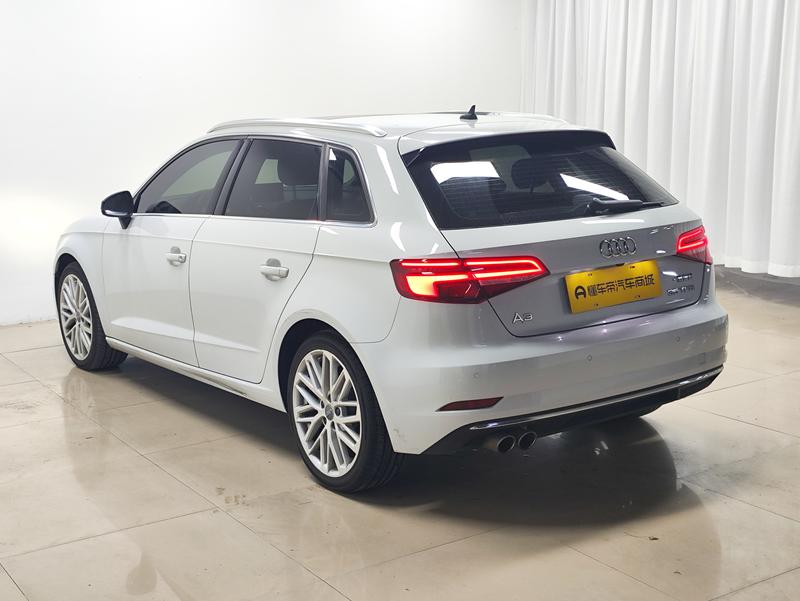 Audi A3 - фото 4