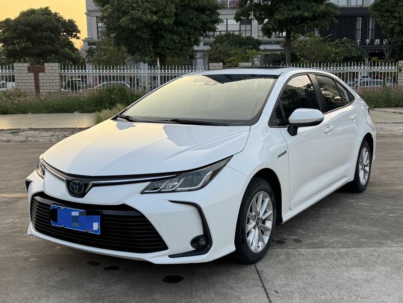 Toyota Corolla - фото 0