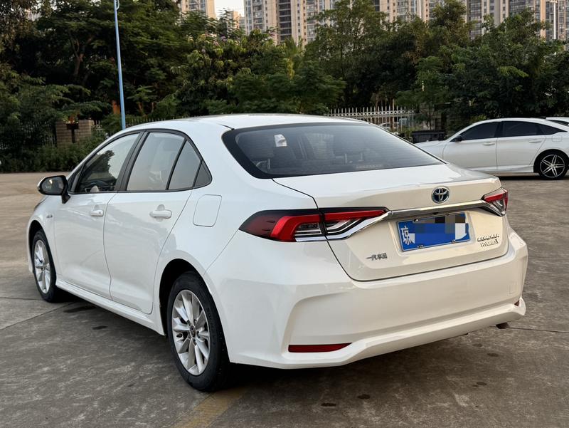 Toyota Corolla - фото 3