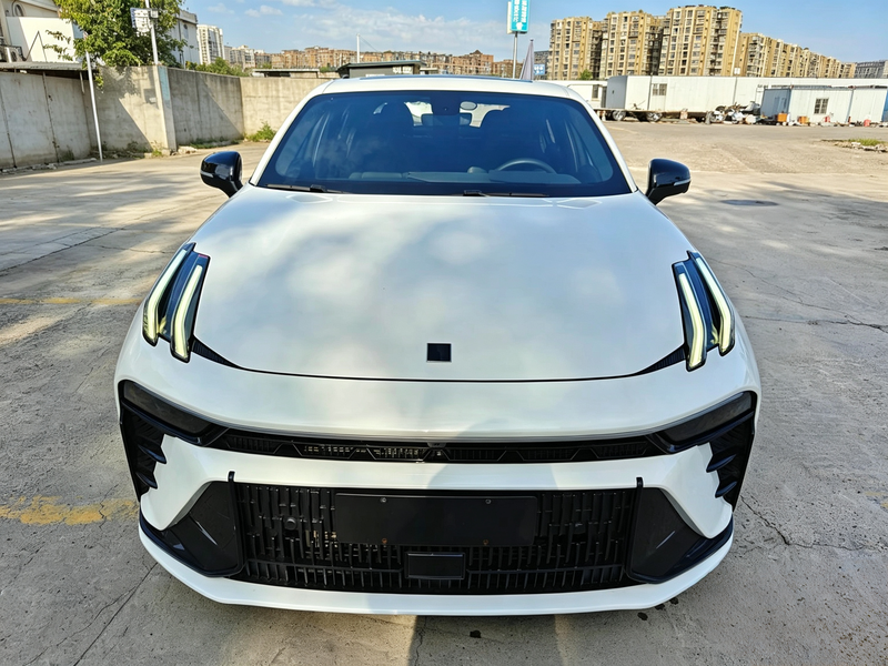Lynk & Co 03 - фото 1
