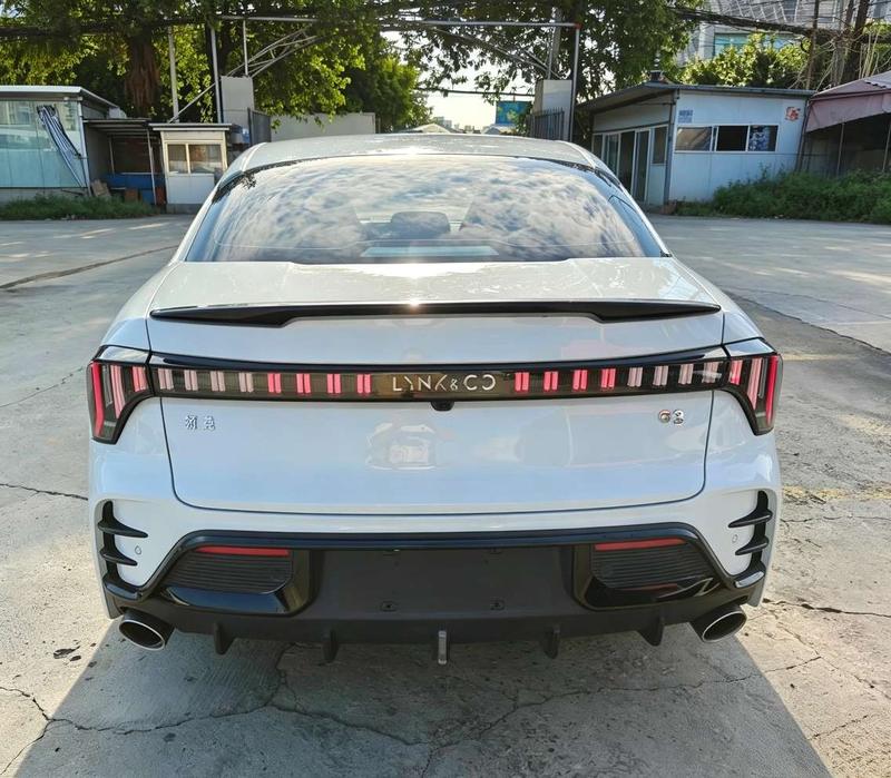 Lynk & Co 03 - фото 4
