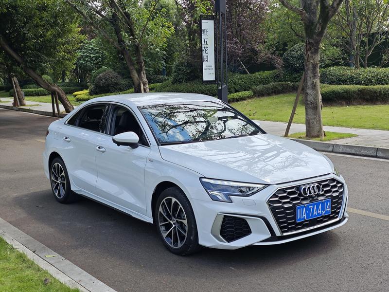 Audi A3 - фото 2