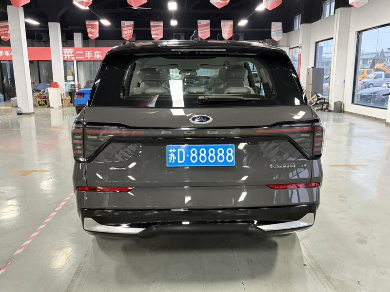 Ford Edge - фото 4