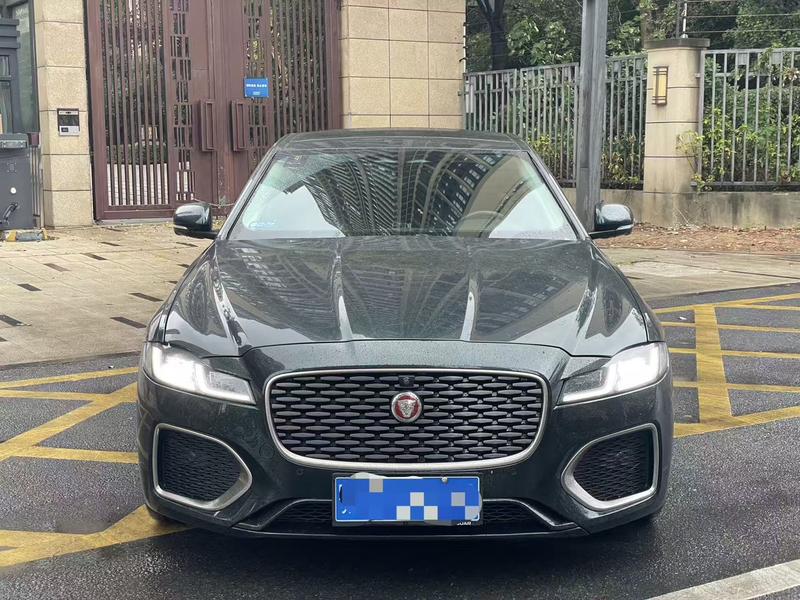 Jaguar XFL - фото 1