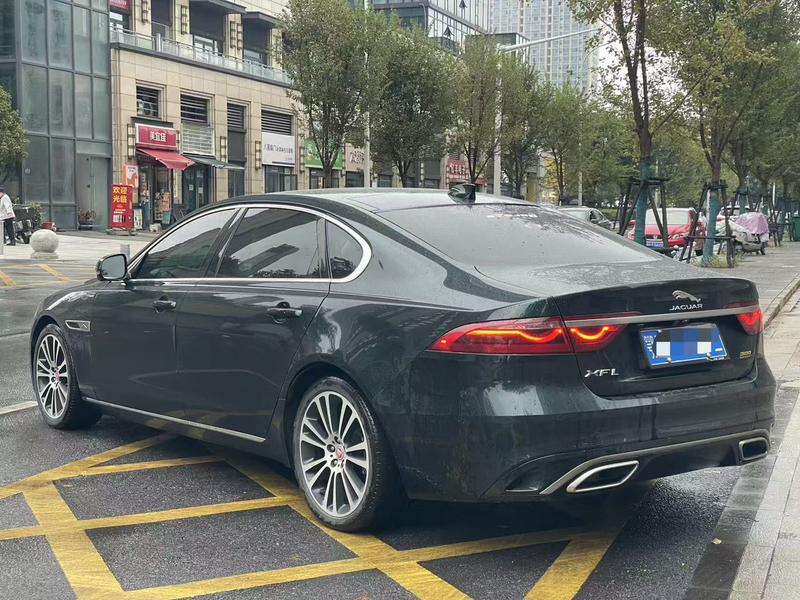 Jaguar XFL - фото 3
