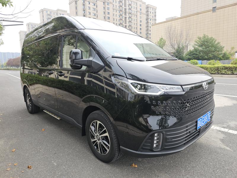 Maxus V70 - фото 2