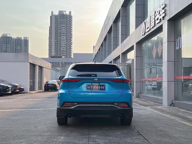Toyota Harrier - фото 4