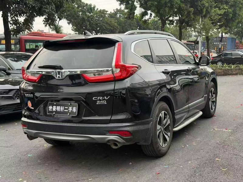 Honda CR-V - фото 1