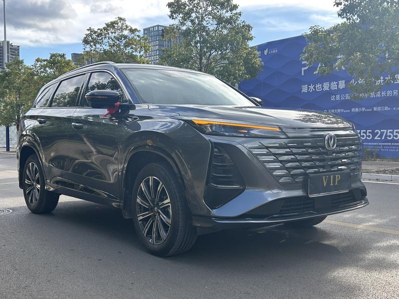 Changan CS75 PLUS - фото 2