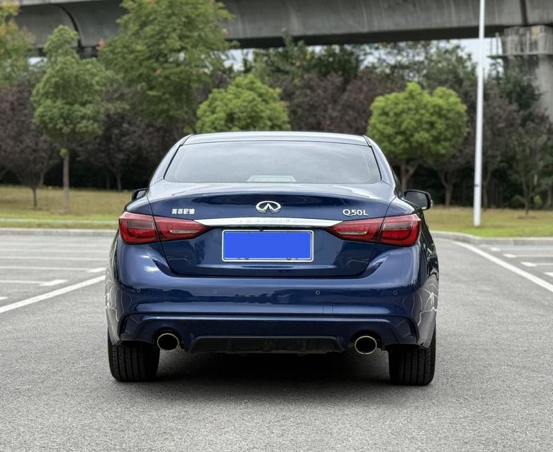 Infiniti Q50L - фото 2