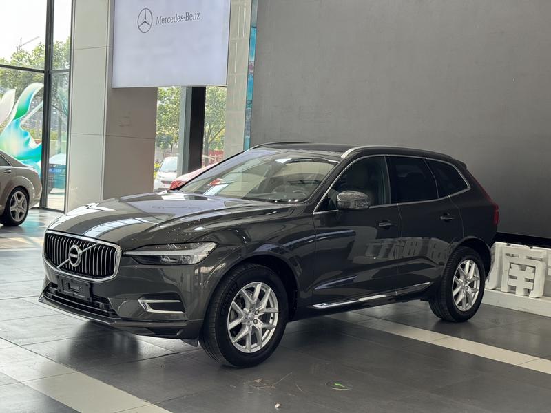 Volvo XC60 - фото 0