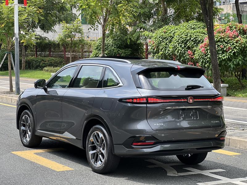 Changan CS75 PLUS - фото 3