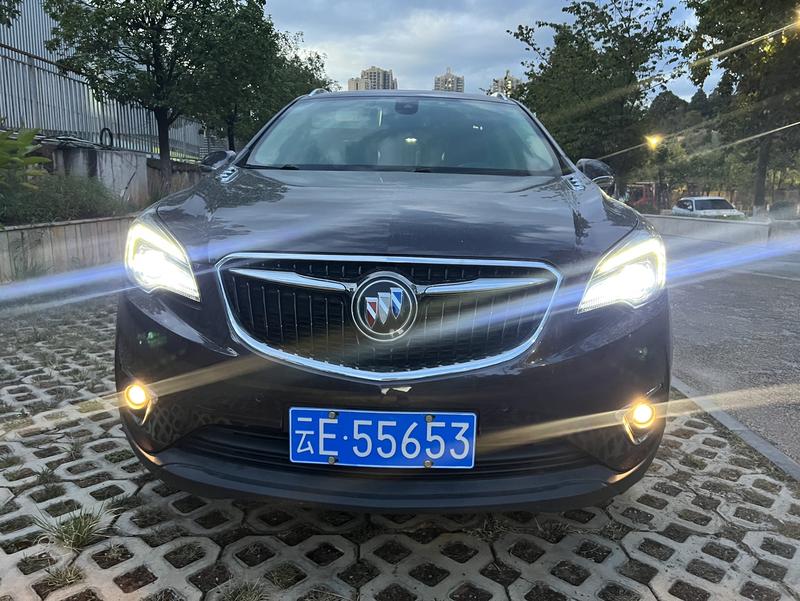 Buick Envision - фото 1