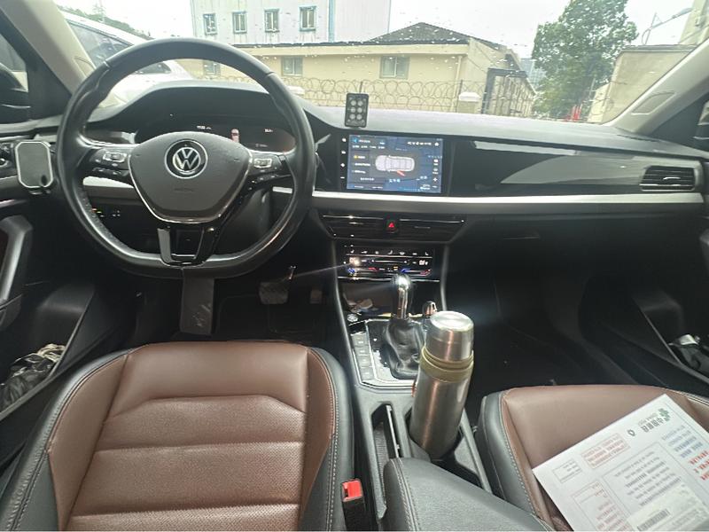 Volkswagen Lavida - фото 4