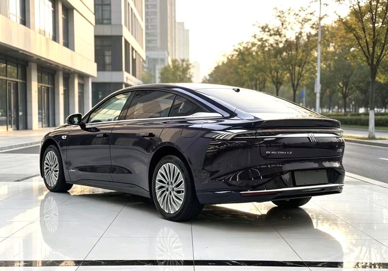 Buick ElectraL7 - фото 3