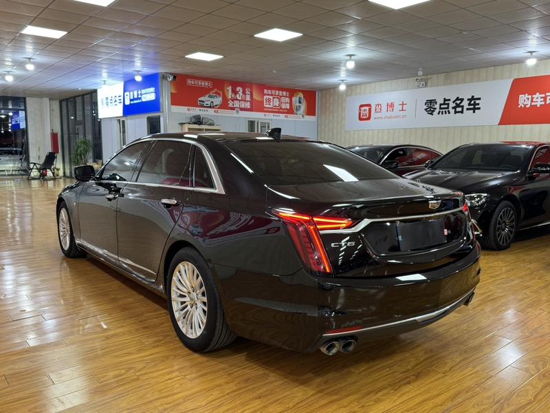 Cadillac CT6 - фото 3