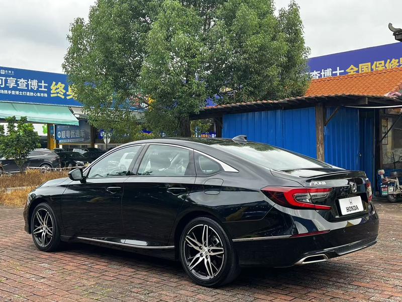 Honda Accord - фото 3