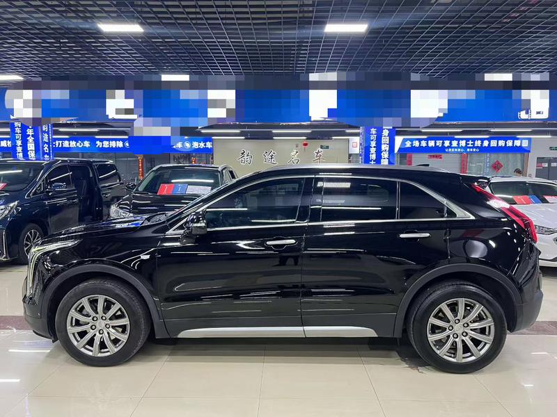 Cadillac XT4 - фото 1