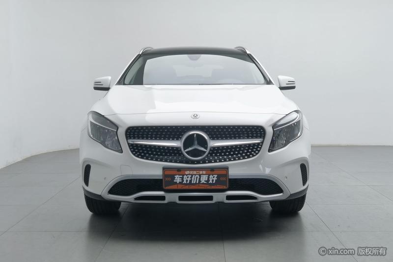 Mercedes-Benz GLA - фото 1