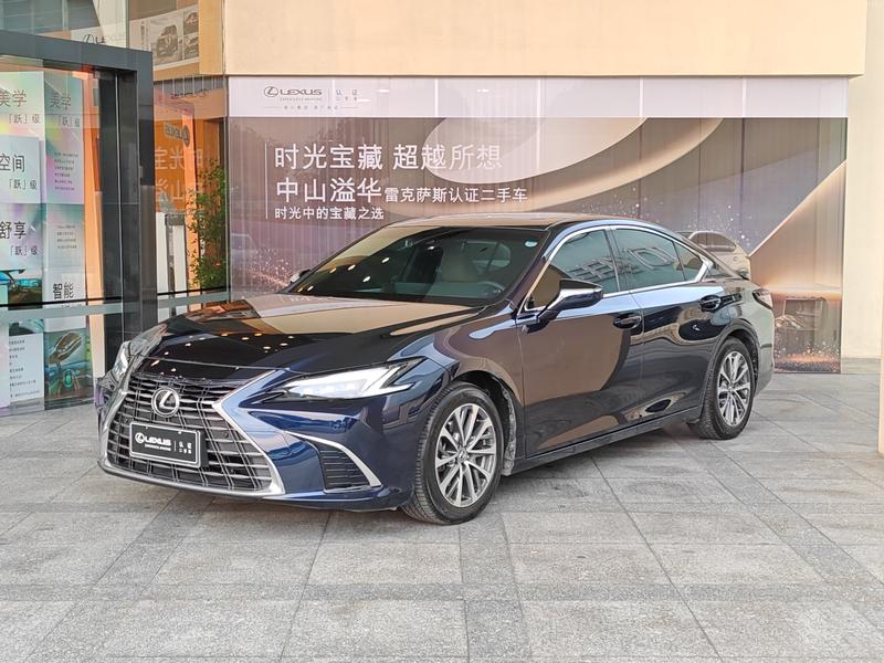 Lexus ES - фото 0