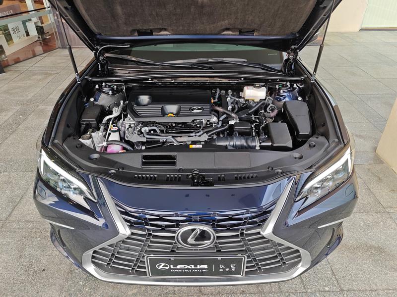 Lexus ES - фото 4