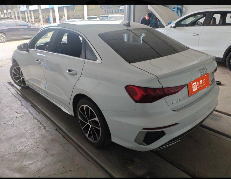Audi A3 - фото 2