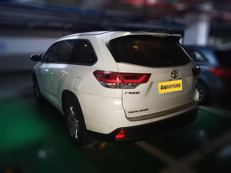 Toyota Highlander - фото 3