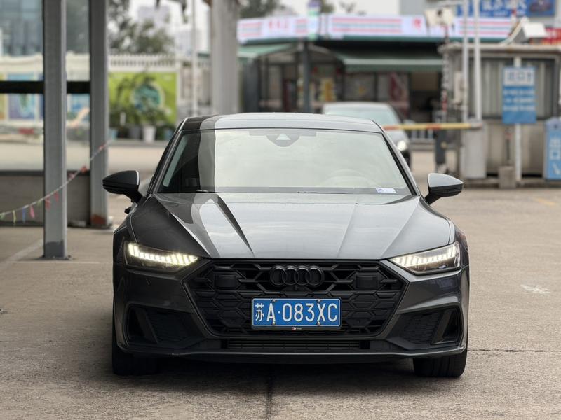 Audi A7 - фото 1