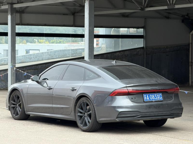 Audi A7 - фото 2