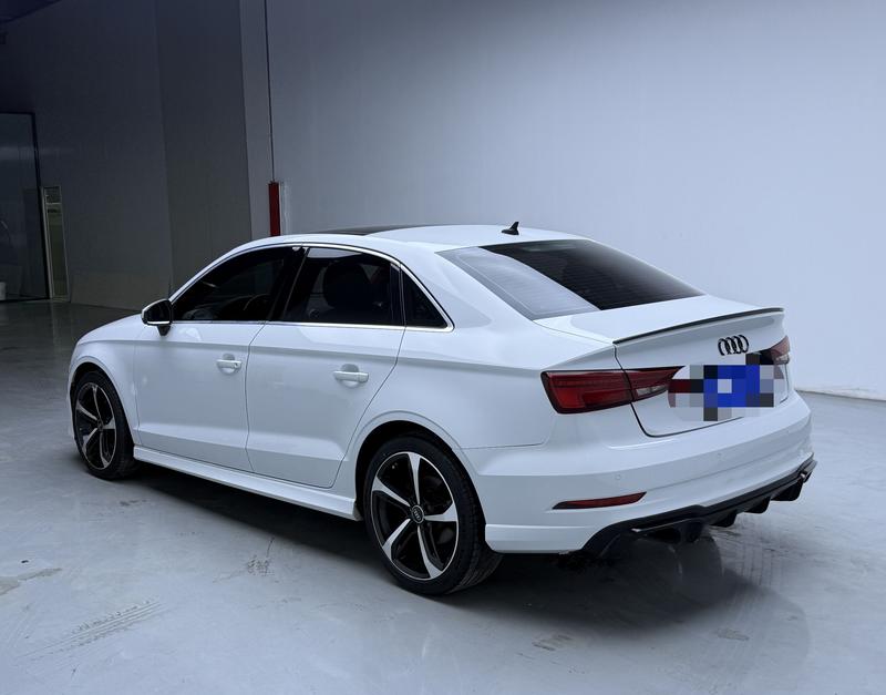 Audi A3 - фото 3