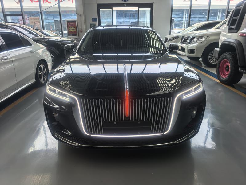 Hongqi H9 - фото 1