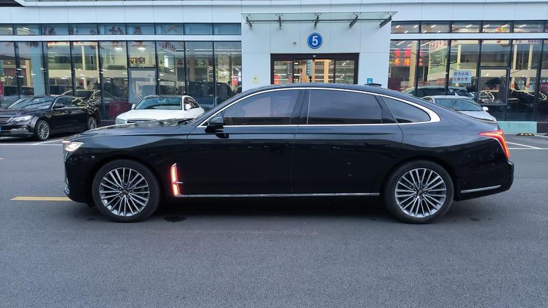 Hongqi H9 - фото 3