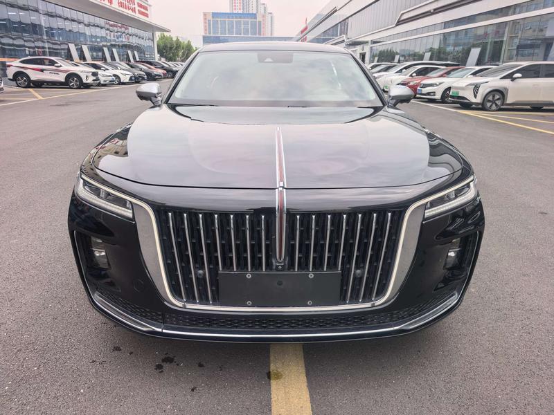 Hongqi H9 - фото 1
